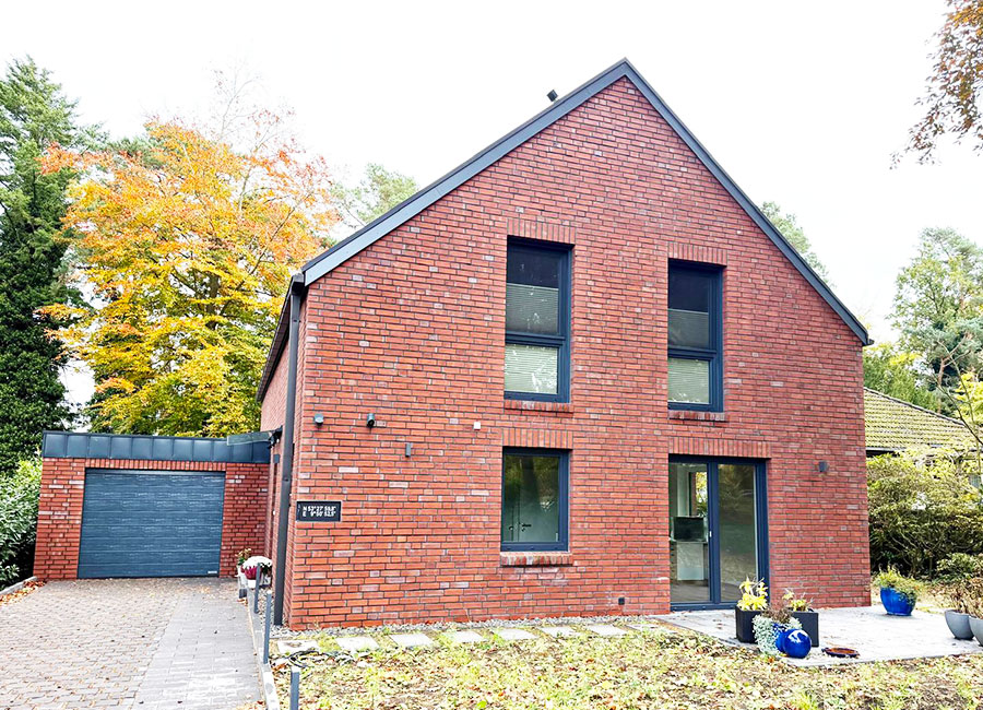 loch-und-braunsdorf-immobilien-hamburg-verkaufte-immobilie-haus-mit-garage-haus-verkaufen